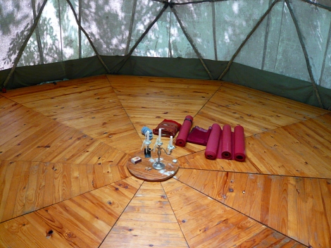 Yoga-Dome