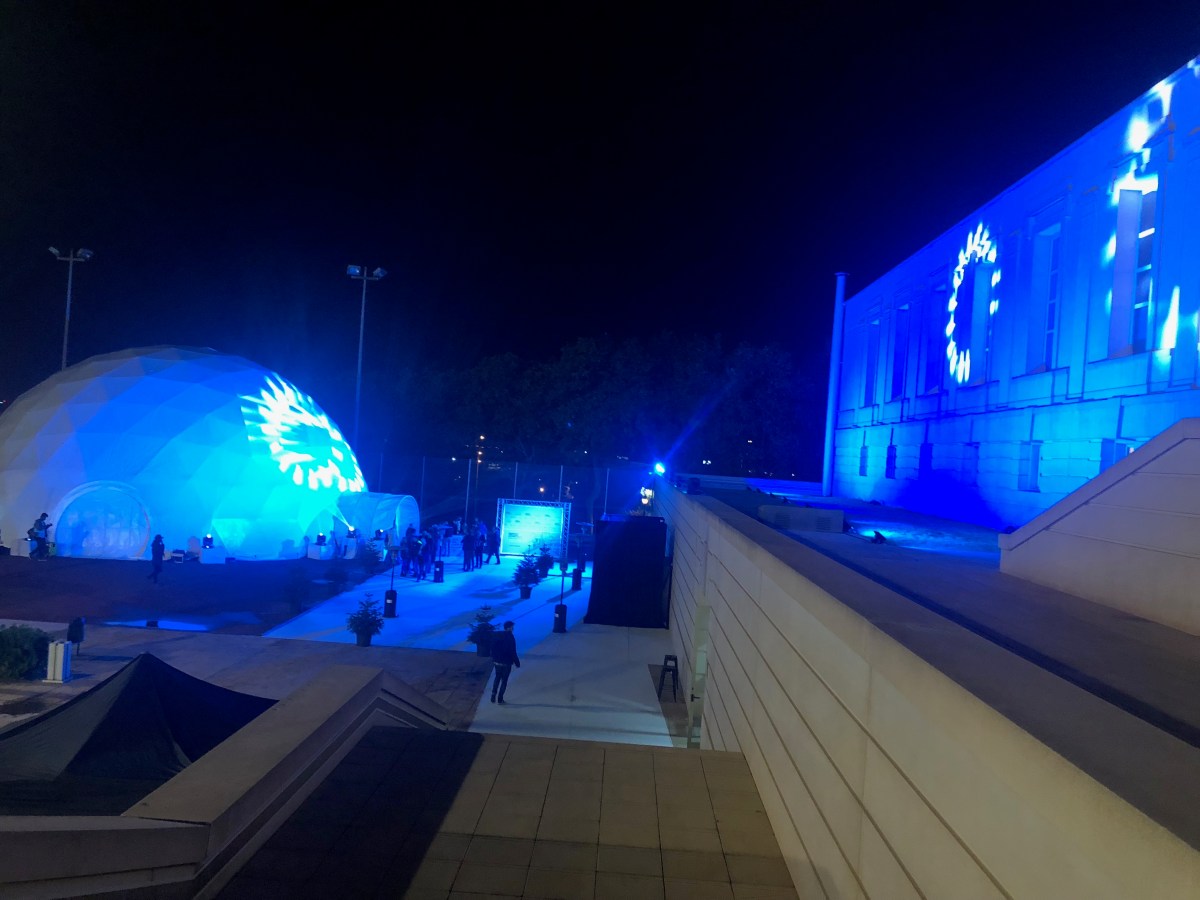 DOMO GEODÉSICO PROYECCIÓN INMERSIVA GENERALITAT